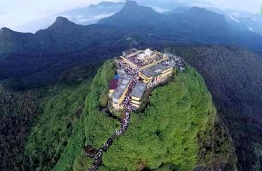 Lily adam's peak Bed & Breakfast Nallathanniya Bagian luar foto